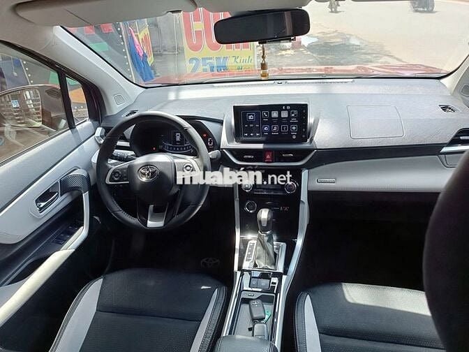 Veloz Top 2023 số tự động màu đỏ