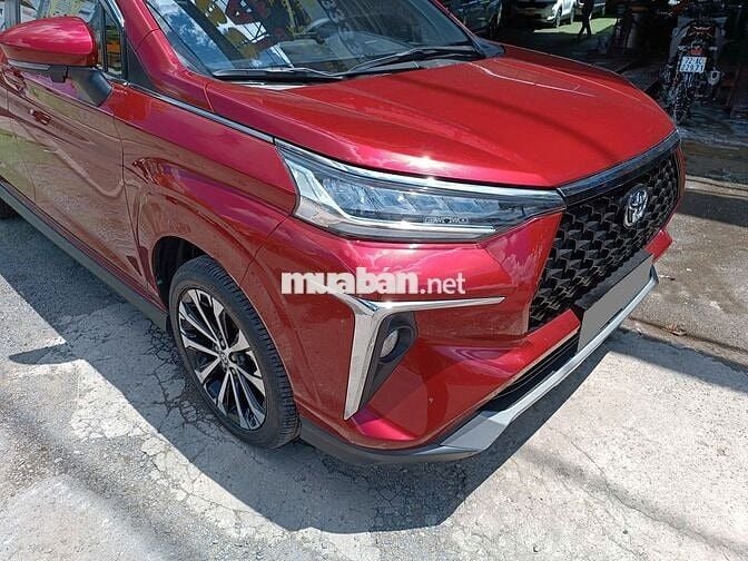 Veloz Top 2023 số tự động màu đỏ