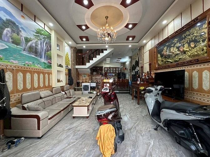 Nhà chính chủ cần bán gấp hẻm xe hơi