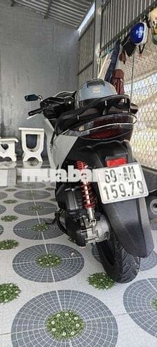 Kẹt tiền cần bán SH 160cc dk 09/2024