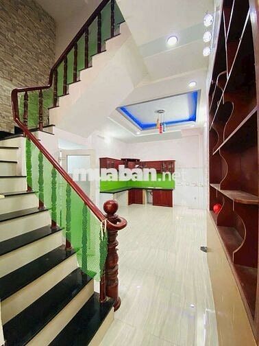 Nhà LÊ VĂN QUỚI [4x14, 3 lầu, 4pn, 5toilet] 15tr/tháng