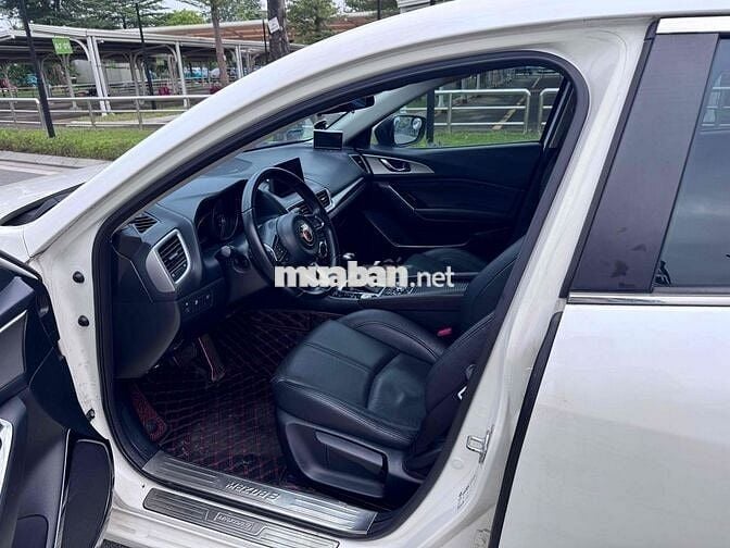 Mazda 3 2018 1.5 AT - 57000 km