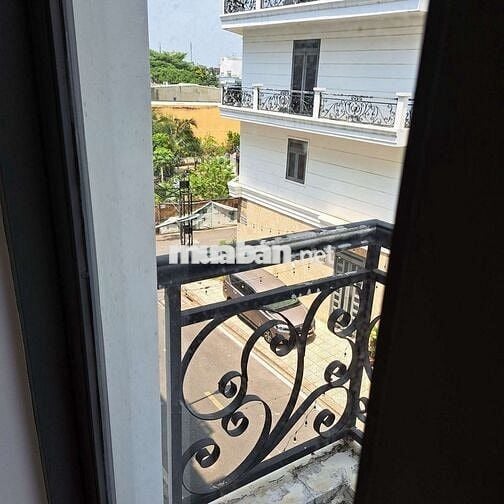 Cho thuê phòng ban công. Khu vip Bảo Ngọc