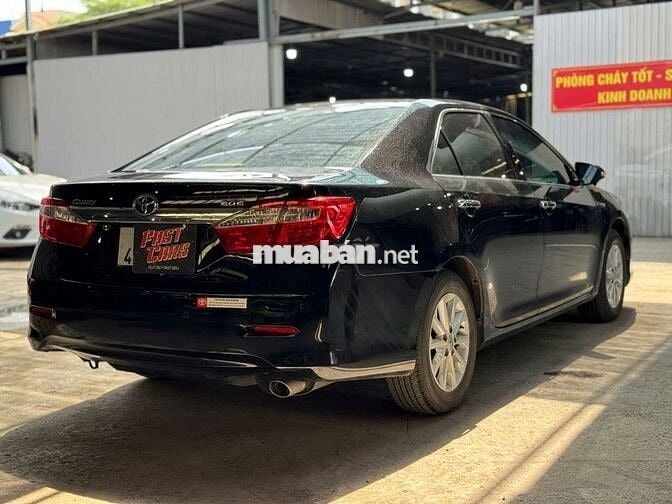 Toyota Camry 2013 2.0E, màu đen, lướt 41.000 km