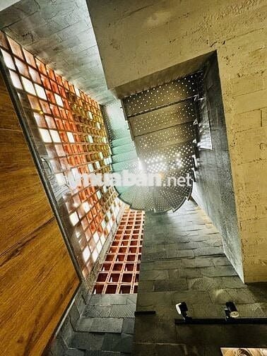 CHỈ NHỈNH 7 TỶ -NHÀ ĐẸP KHÔNG GIAN XANH KTS THIẾT KẾ- 5 TẦNG, NGAY HXH