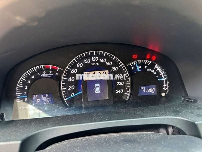 Toyota Camry 2013 2.0E, màu đen, lướt 41.000 km