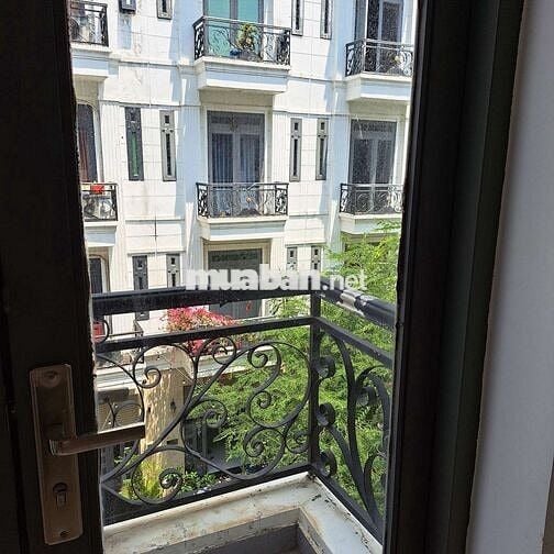 Cho thuê phòng ban công. Khu vip Bảo Ngọc