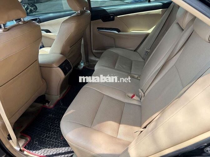 Toyota Camry 2013 2.0E, màu đen, lướt 41.000 km