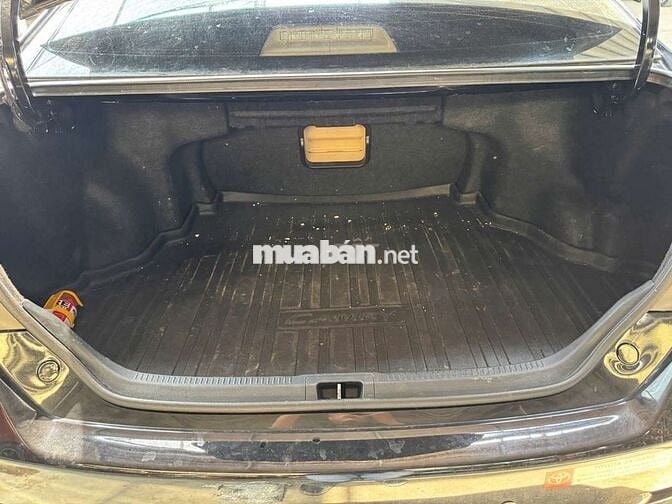 Toyota Camry 2013 2.0E, màu đen, lướt 41.000 km