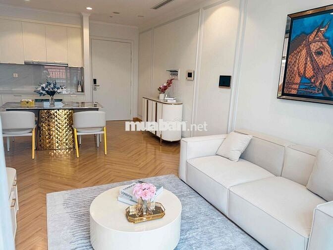 Bán gấp 2pn Khu Landmark 6 Vinhome rẻ hơn căn cùng trục 1 tỷ