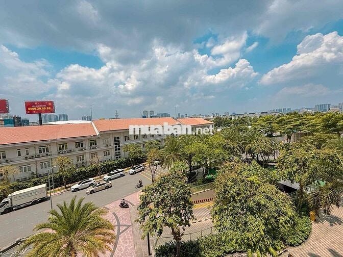 Bán gấp 2pn Khu Landmark 6 Vinhome rẻ hơn căn cùng trục 1 tỷ