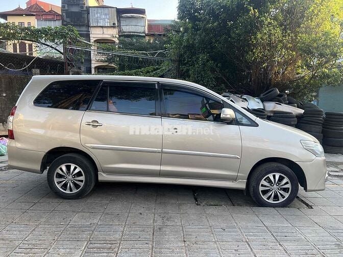 innova 2015 E số sàn siêu mới 17v xịn