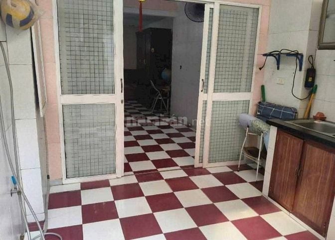 Bán Nhà Gần Đường Ô Tô Bùi Ngọc Dương, Hai Bà Trưng 65m, giá 3.95 tỷ