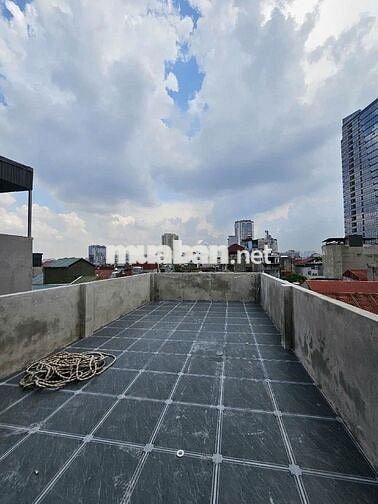 Bán gấp! Nhà Đống Đa 40m², 6 tầng, thang máy, ngõ nông, 2 thoáng