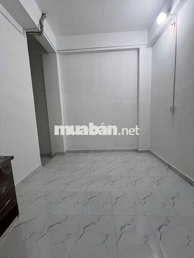 Gần chợ Hoa Hồ Thị Kỷ, Máy lạnh, wc riêng, kệ bếp kệ chén, giờ tự do