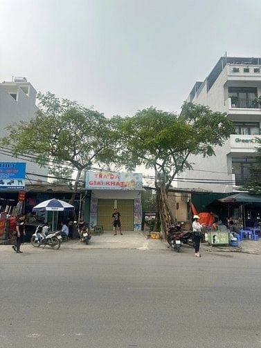 Mặt Phố Ngyễn Hoàng Tôn - Tây Hồ - 81 M2 – Cấp 4 – Giá 19.4 Tỷ. 💥💥SI