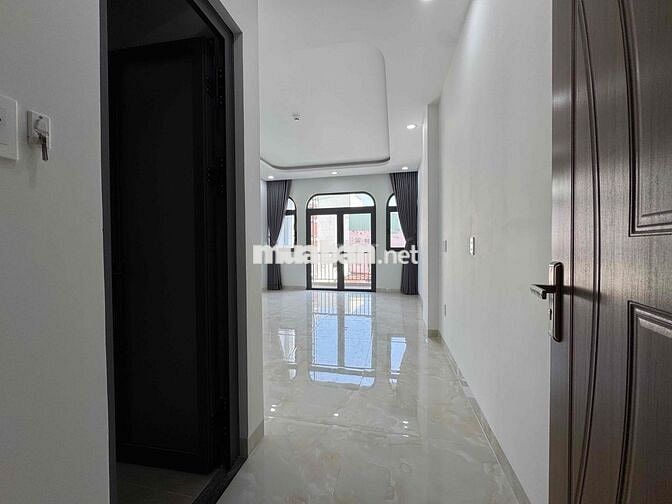 KHAI TRƯƠNG CHDV STUDIO BAN CÔNG CỬA SỔ NGAY MẶT TIỀN DƯƠNG QUẢNG HÀM