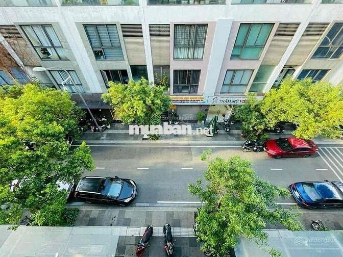 VILLA MỚI KHU HÀ ĐÔ CÓ SÂN, ĐẸP TẠI 201 ĐƯỜNG 3/2 QUẬN 10