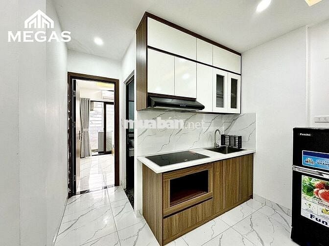 CHO THUÊ CĂN HỘ 2PN FULL NỘI THẤT BAN CÔNG NGAY TẠI LẠC LONG QUÂN