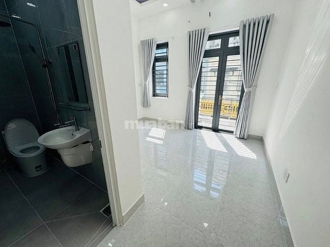 Hẻm lạc long quân p5 quân11, 4x13 - 2tầng 4pn 4wc giá chỉ 1tỷ9 sổ hồng