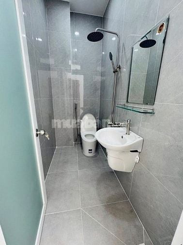 Hẻm lạc long quân p5 quân11, 4x13 - 2tầng 4pn 4wc giá chỉ 1tỷ9 sổ hồng