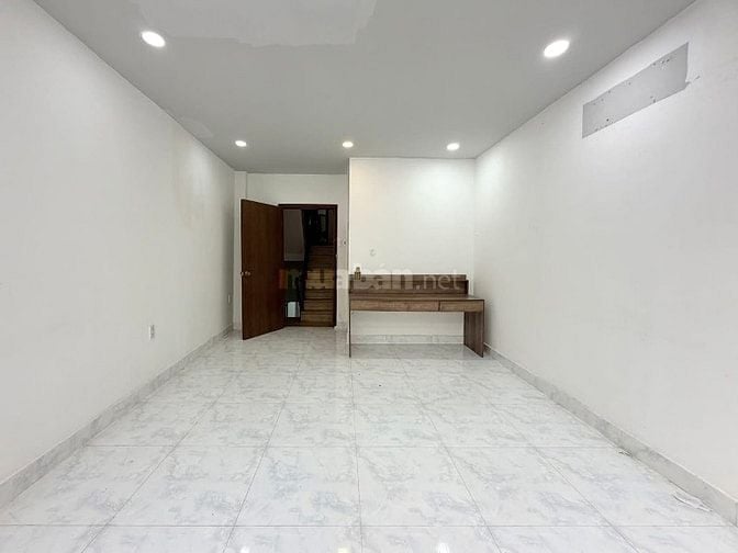 P15 PHÚ NHUẬN -HẺM NHỰA 8m 4 TẦNG- 4x16m -7PN - CÓ CHỖ THANG MÁY