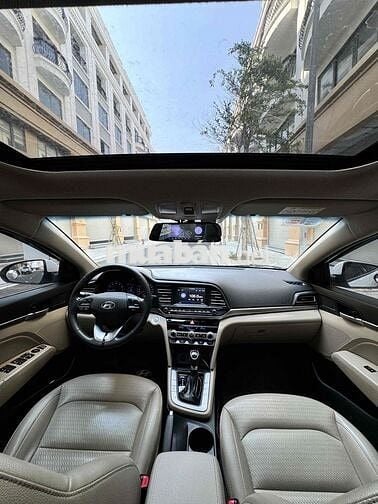 Hyundai Elantra 2020 1.6 AT - 80000 km