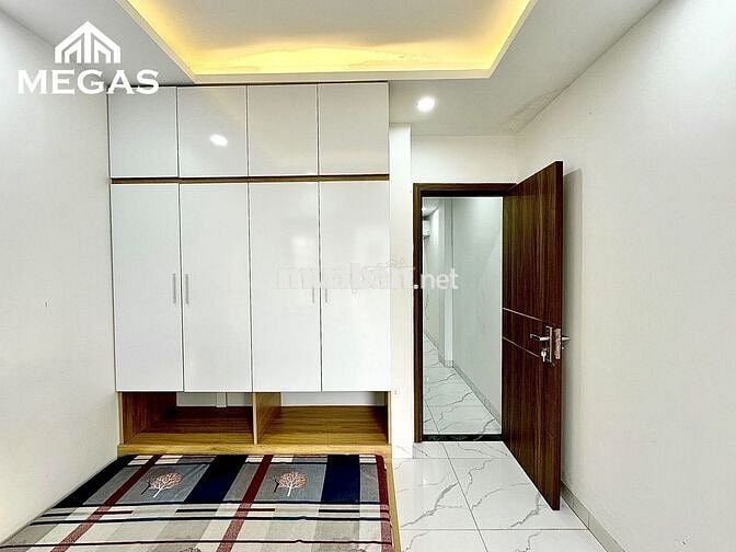 CHO THUÊ CĂN HỘ 2PN FULL NỘI THẤT BAN CÔNG NGAY TẠI LẠC LONG QUÂN