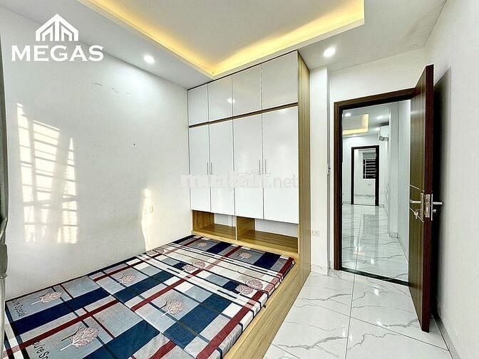 CHO THUÊ CĂN HỘ 2PN FULL NỘI THẤT BAN CÔNG NGAY TẠI LẠC LONG QUÂN