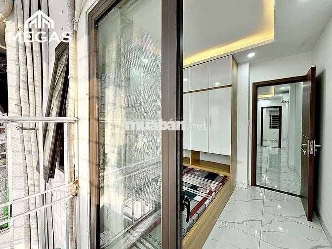 CHO THUÊ CĂN HỘ 2PN FULL NỘI THẤT BAN CÔNG NGAY TẠI LẠC LONG QUÂN