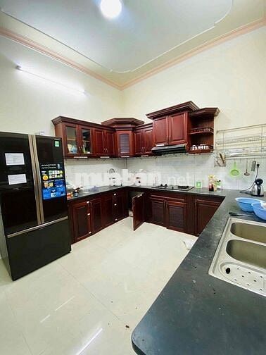 Cho thuê nhà phù hợp làm homestay, văn phòng tại trung tâm hành chính