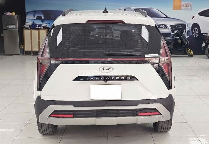 Hyundai Stargazer X 2024 màu trắng tại HCM