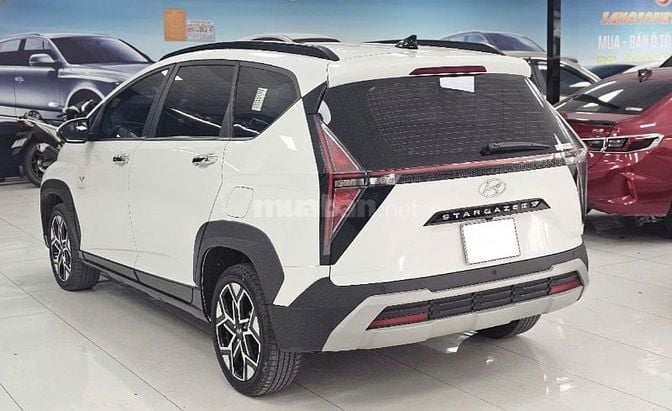 Hyundai Stargazer X 2024 màu trắng tại HCM