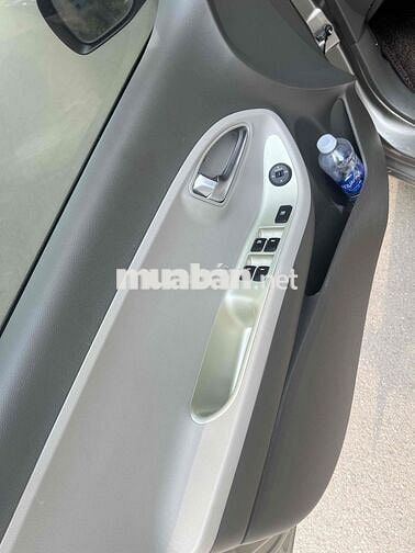 Suzuki Swift 2016 1.4 AT - 100000 km