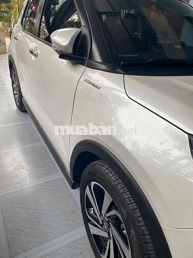 Toyota Raize 2024 - 9000 km