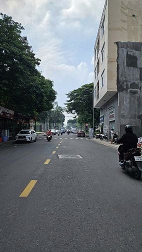 Bán đất 2 mặt tiền 6m đặng văn sâm 