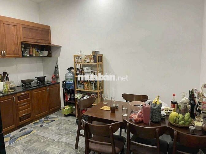 Cho thuê nguyên căn trống rộng, 4pn3wc, còn mới, hẻm 1/ Đs 1 P16 , GV