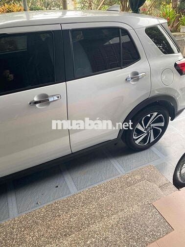 Toyota Raize 2024 - 9000 km