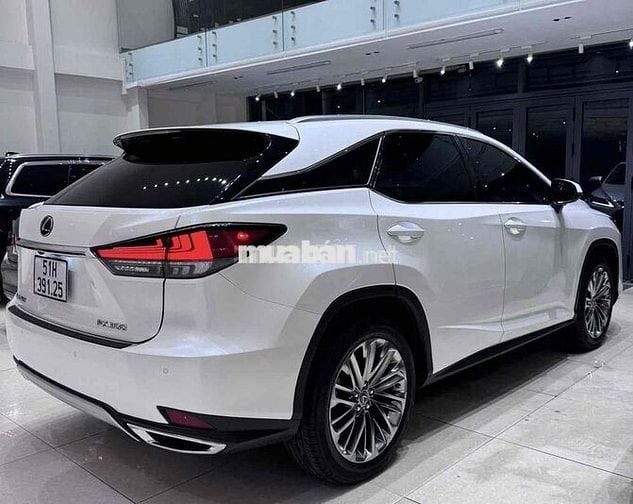 Lexus RX 2021 300 - 12000 km