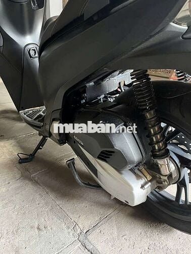 Nhà có việc cần bán gấp chiếc xe SH 150 nữ chạy