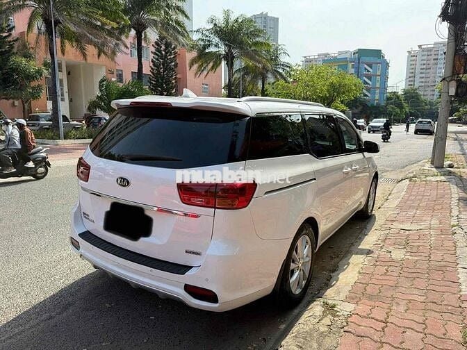 Kia Sedona 2018 2.2 DATH - 86000 km
