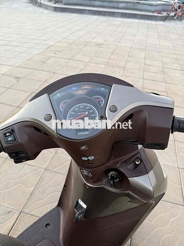 Sh nhập ý 2010 150i