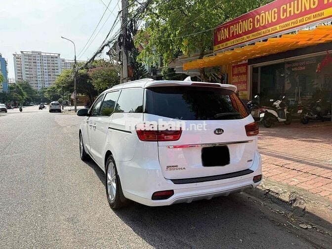 Kia Sedona 2018 2.2 DATH - 86000 km