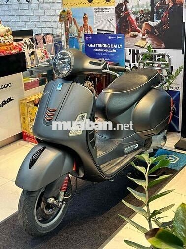 Nhà thừa xe cần bán Vespa Gts , máy êm bốc