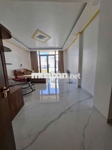 Nhà Full Nội Thất đẹp Long lanh Dt 4,5x18. 3 tầng giá 25 Triệu