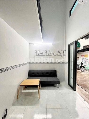 Phòng Mặt Tiền Đ. Võ Trường Toản