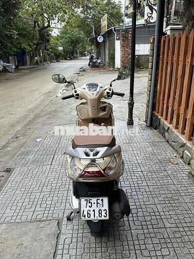 lead máy rin ngon,chạy nhẹ nhàng