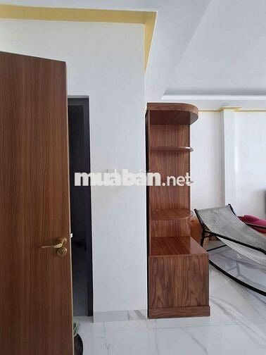 Nhà Full Nội Thất đẹp Long lanh Dt 4,5x18. 3 tầng giá 25 Triệu