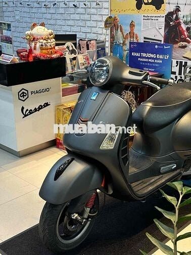 Nhà thừa xe cần bán Vespa Gts , máy êm bốc