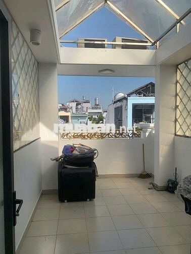 NHÀ 4 TẦNG - FULL NỘI THẤT XỊN - 4PN - HẺM THÔNG